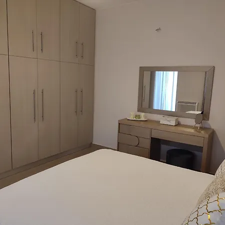 Bellerose Apartment